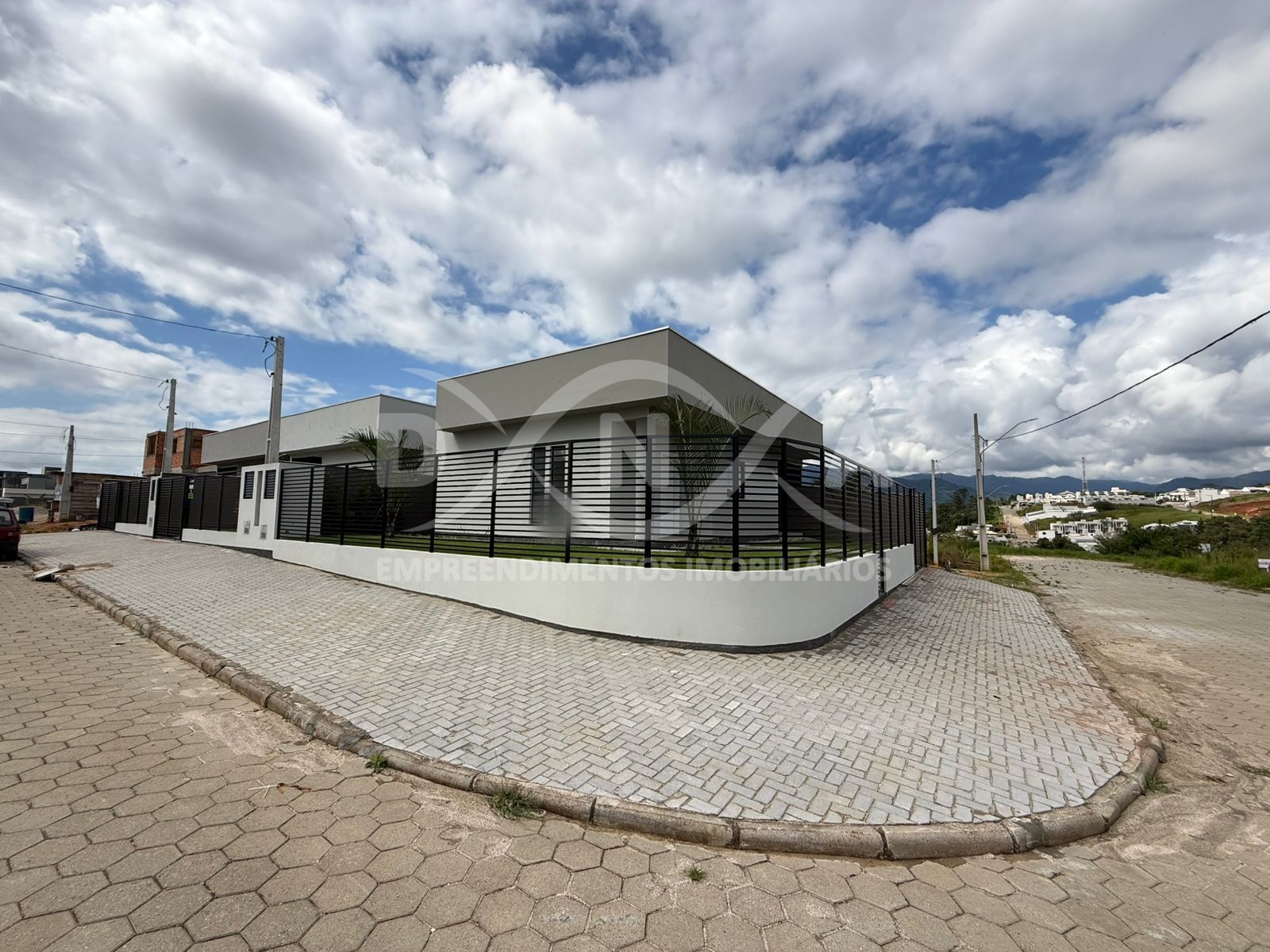 casa-portal-do-vale-esquina-4-1